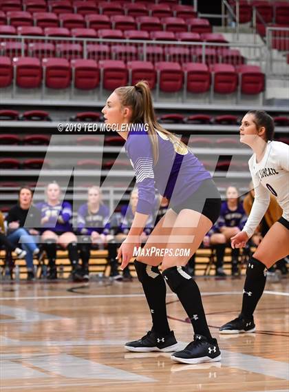 Thumbnail 2 in Valley View vs. Berryville (AAA 4A Quarterfinal Playoff) photogallery.