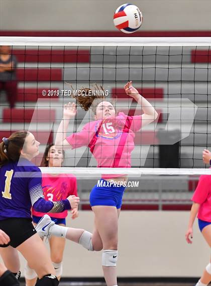 Thumbnail 2 in Valley View vs. Berryville (AAA 4A Quarterfinal Playoff) photogallery.