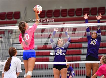Thumbnail 2 in Valley View vs. Berryville (AAA 4A Quarterfinal Playoff) photogallery.