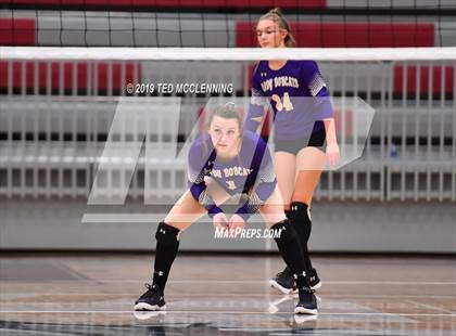 Thumbnail 1 in Valley View vs. Berryville (AAA 4A Quarterfinal Playoff) photogallery.
