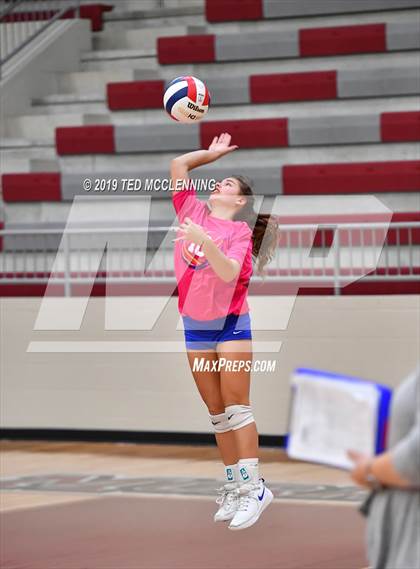 Thumbnail 2 in Valley View vs. Berryville (AAA 4A Quarterfinal Playoff) photogallery.