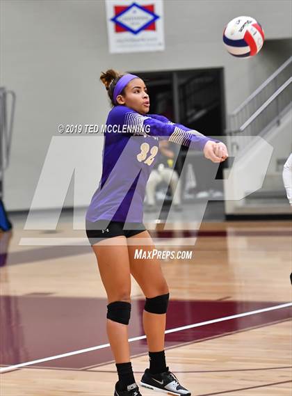 Thumbnail 1 in Valley View vs. Berryville (AAA 4A Quarterfinal Playoff) photogallery.