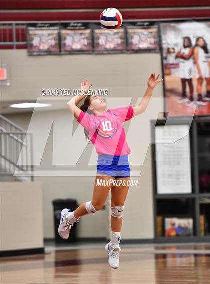 Thumbnail 2 in Valley View vs. Berryville (AAA 4A Quarterfinal Playoff) photogallery.
