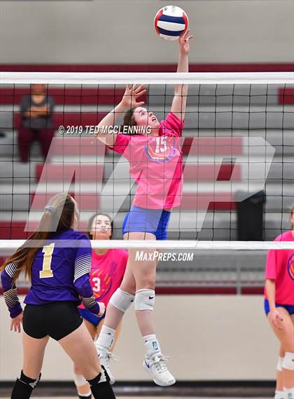 Thumbnail 3 in Valley View vs. Berryville (AAA 4A Quarterfinal Playoff) photogallery.