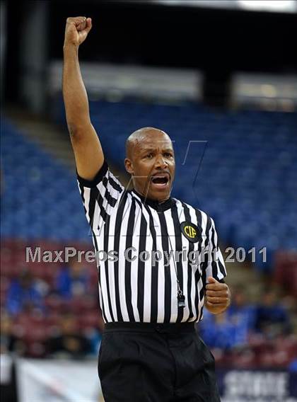 Thumbnail 1 in Archbishop Mitty vs. Summit (CIF State D2 Final) photogallery.