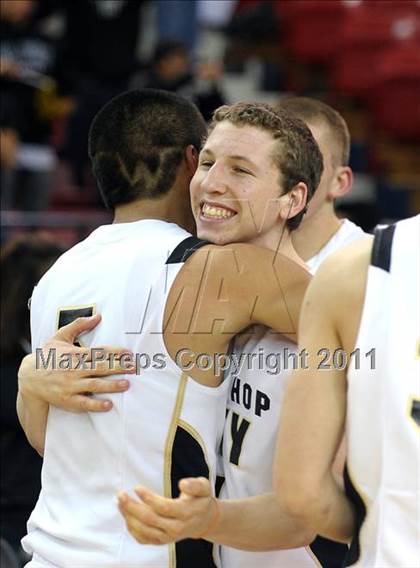 Thumbnail 3 in Archbishop Mitty vs. Summit (CIF State D2 Final) photogallery.