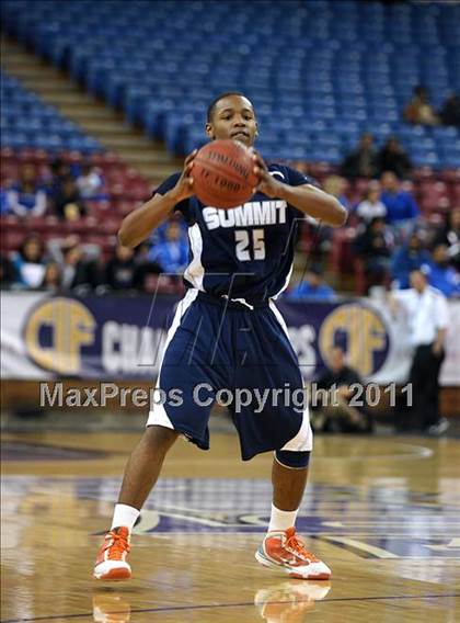 Thumbnail 2 in Archbishop Mitty vs. Summit (CIF State D2 Final) photogallery.