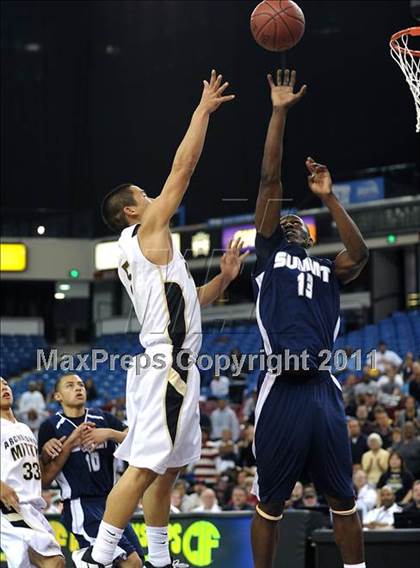 Thumbnail 2 in Archbishop Mitty vs. Summit (CIF State D2 Final) photogallery.