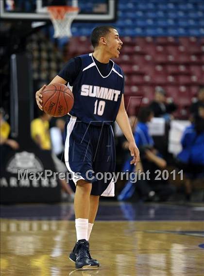 Thumbnail 3 in Archbishop Mitty vs. Summit (CIF State D2 Final) photogallery.