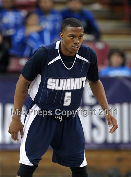 Thumbnail 1 in Archbishop Mitty vs. Summit (CIF State D2 Final) photogallery.