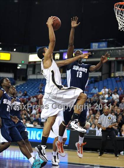 Thumbnail 2 in Archbishop Mitty vs. Summit (CIF State D2 Final) photogallery.
