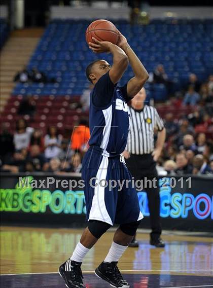 Thumbnail 2 in Archbishop Mitty vs. Summit (CIF State D2 Final) photogallery.