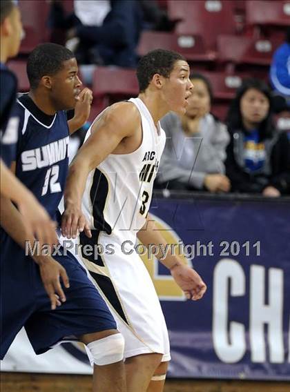 Thumbnail 3 in Archbishop Mitty vs. Summit (CIF State D2 Final) photogallery.
