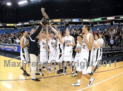 Thumbnail 2 in Archbishop Mitty vs. Summit (CIF State D2 Final) photogallery.