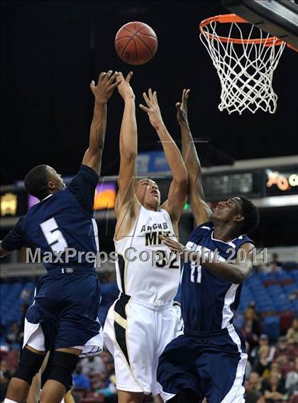 Thumbnail 3 in Archbishop Mitty vs. Summit (CIF State D2 Final) photogallery.