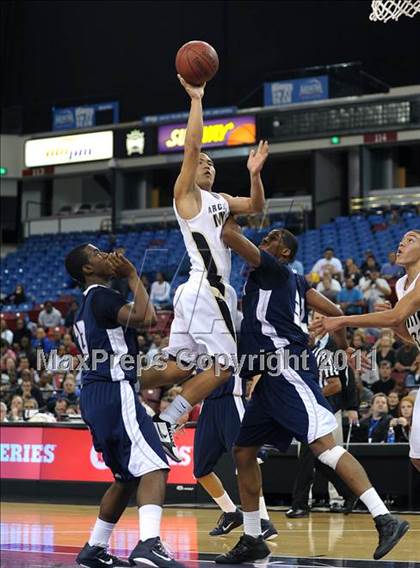 Thumbnail 3 in Archbishop Mitty vs. Summit (CIF State D2 Final) photogallery.