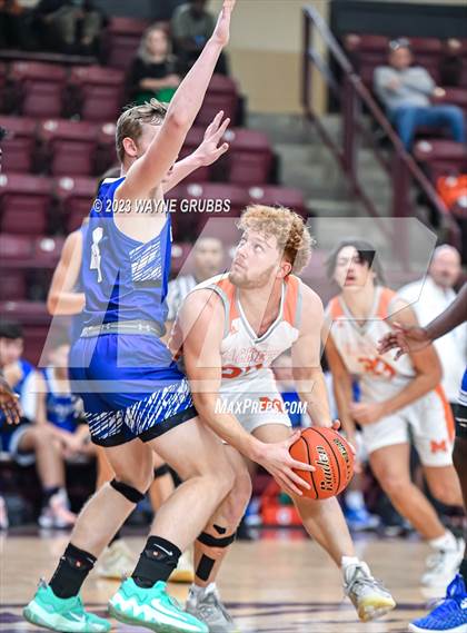 Thumbnail 3 in Beckville vs. Mineola (Holiday Hoops Classic) photogallery.