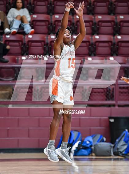 Thumbnail 1 in Beckville vs. Mineola (Holiday Hoops Classic) photogallery.