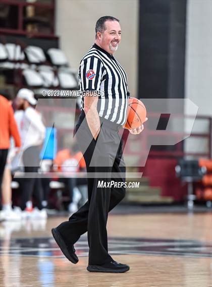 Thumbnail 1 in Beckville vs. Mineola (Holiday Hoops Classic) photogallery.
