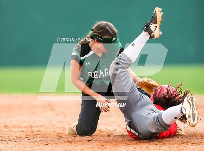 Thumbnail 3 in Reagan @ Lee photogallery.