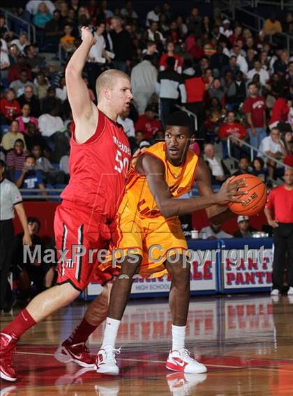 Thumbnail 2 in Marcus vs. Yates (Thanksgiving Hoofest) photogallery.