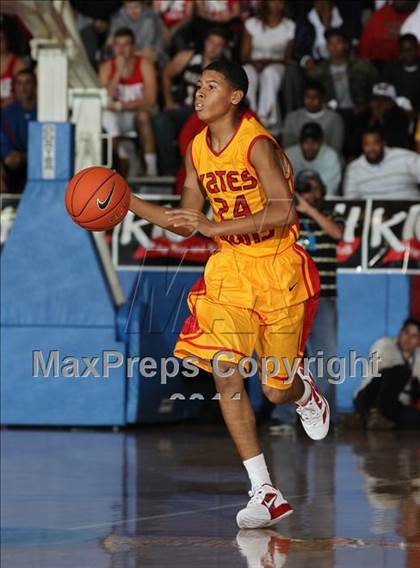 Thumbnail 2 in Marcus vs. Yates (Thanksgiving Hoofest) photogallery.