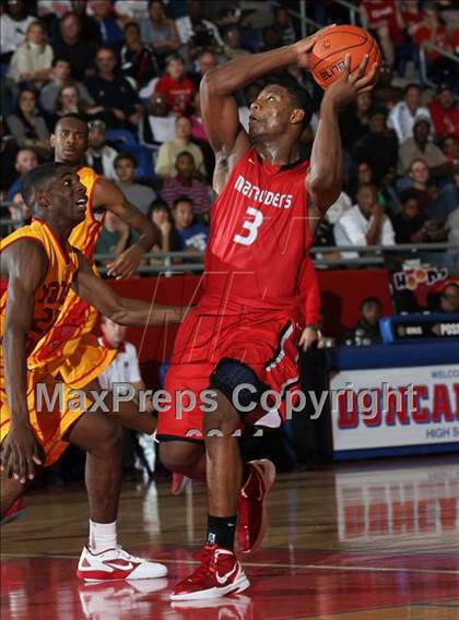 Thumbnail 3 in Marcus vs. Yates (Thanksgiving Hoofest) photogallery.
