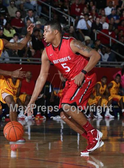 Thumbnail 3 in Marcus vs. Yates (Thanksgiving Hoofest) photogallery.