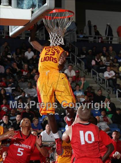 Thumbnail 1 in Marcus vs. Yates (Thanksgiving Hoofest) photogallery.