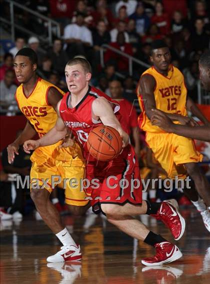 Thumbnail 3 in Marcus vs. Yates (Thanksgiving Hoofest) photogallery.
