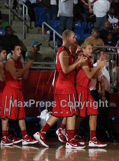 Thumbnail 1 in Marcus vs. Yates (Thanksgiving Hoofest) photogallery.