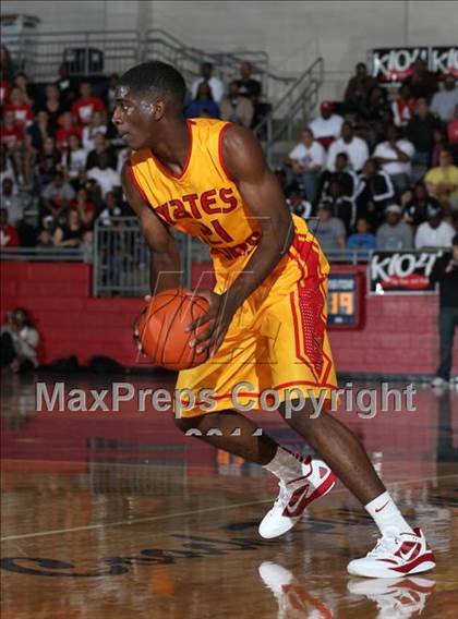 Thumbnail 2 in Marcus vs. Yates (Thanksgiving Hoofest) photogallery.