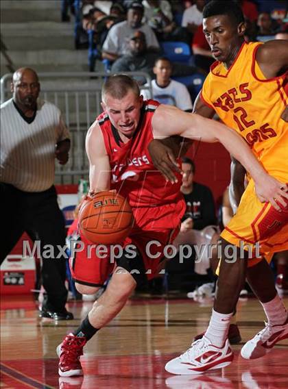 Thumbnail 1 in Marcus vs. Yates (Thanksgiving Hoofest) photogallery.