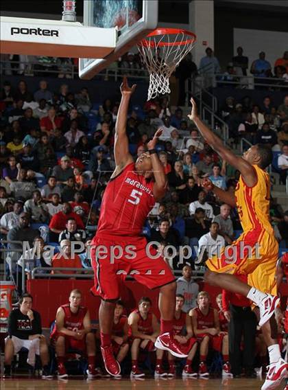 Thumbnail 3 in Marcus vs. Yates (Thanksgiving Hoofest) photogallery.
