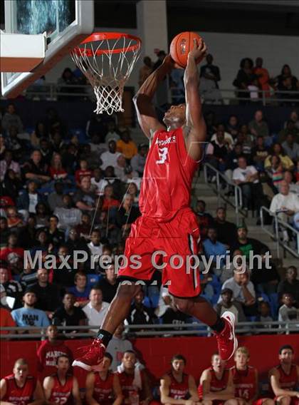 Thumbnail 1 in Marcus vs. Yates (Thanksgiving Hoofest) photogallery.