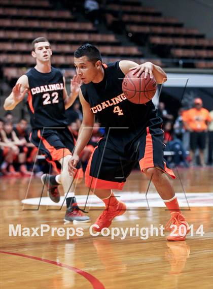 Thumbnail 2 in Coalinga vs Washington Union (CIF CS D4 Final) photogallery.