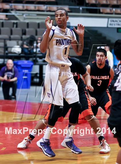 Thumbnail 3 in Coalinga vs Washington Union (CIF CS D4 Final) photogallery.