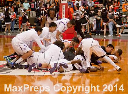 Thumbnail 3 in Coalinga vs Washington Union (CIF CS D4 Final) photogallery.