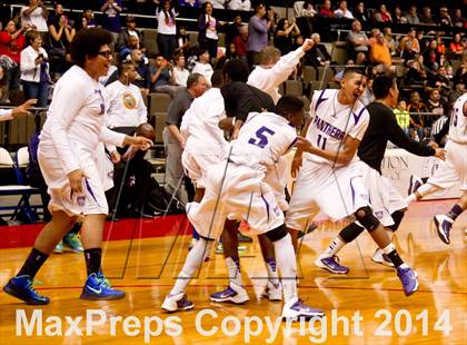 Thumbnail 1 in Coalinga vs Washington Union (CIF CS D4 Final) photogallery.