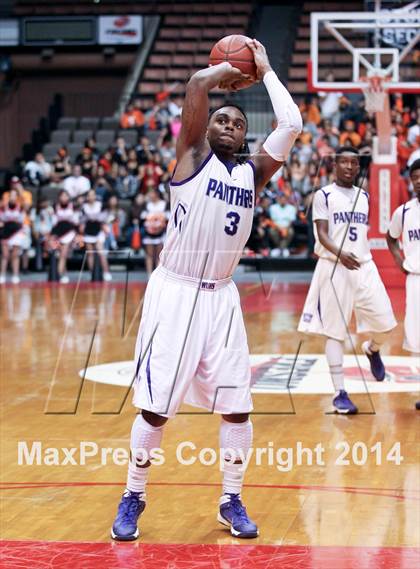 Thumbnail 1 in Coalinga vs Washington Union (CIF CS D4 Final) photogallery.