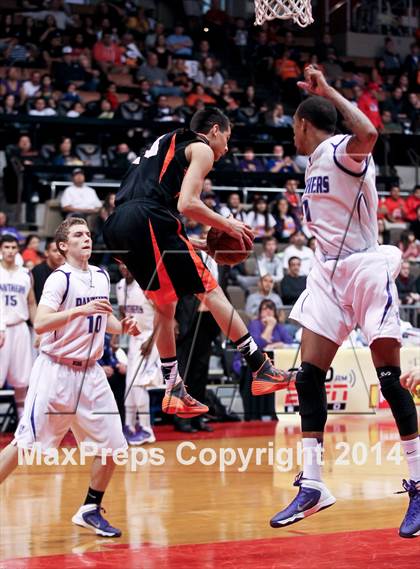 Thumbnail 2 in Coalinga vs Washington Union (CIF CS D4 Final) photogallery.