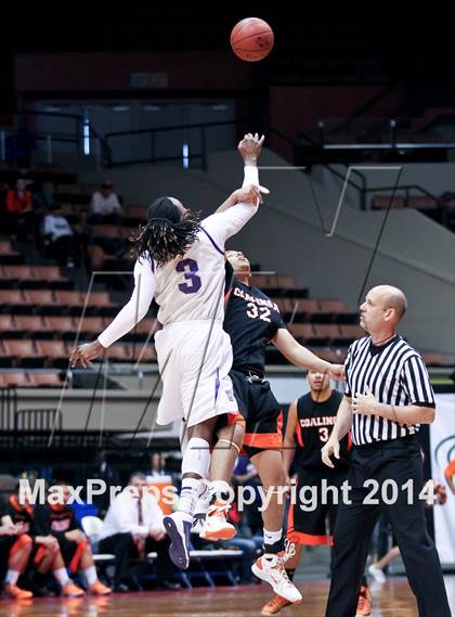 Thumbnail 1 in Coalinga vs Washington Union (CIF CS D4 Final) photogallery.
