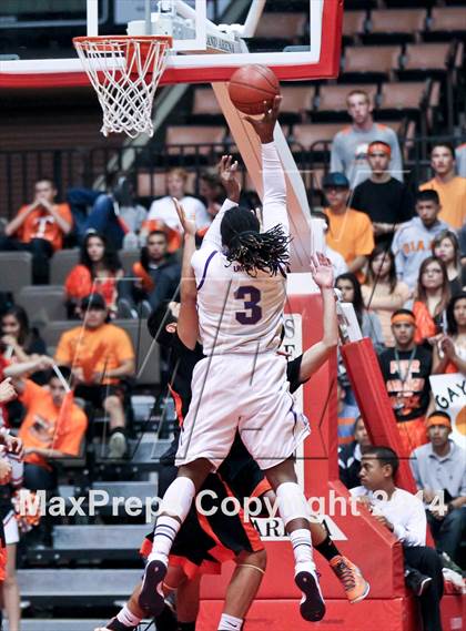 Thumbnail 2 in Coalinga vs Washington Union (CIF CS D4 Final) photogallery.
