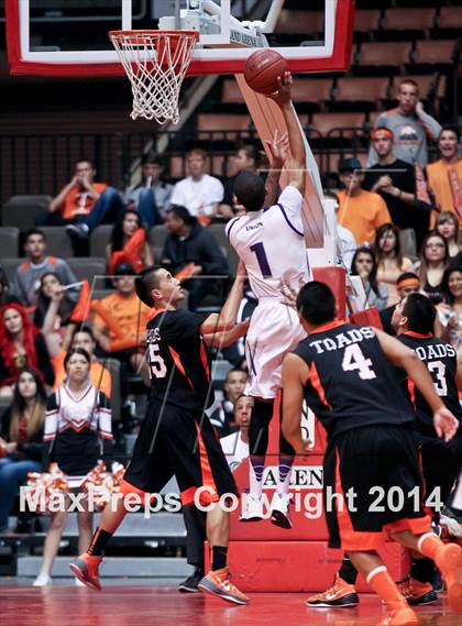 Thumbnail 1 in Coalinga vs Washington Union (CIF CS D4 Final) photogallery.