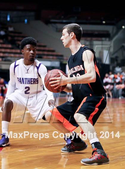 Thumbnail 2 in Coalinga vs Washington Union (CIF CS D4 Final) photogallery.