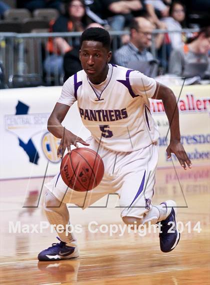 Thumbnail 1 in Coalinga vs Washington Union (CIF CS D4 Final) photogallery.