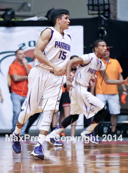 Thumbnail 1 in Coalinga vs Washington Union (CIF CS D4 Final) photogallery.