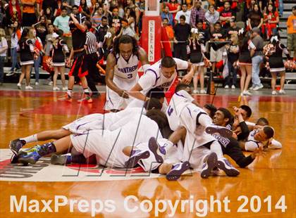 Thumbnail 1 in Coalinga vs Washington Union (CIF CS D4 Final) photogallery.