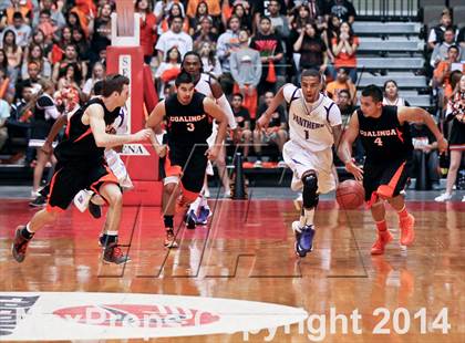 Thumbnail 2 in Coalinga vs Washington Union (CIF CS D4 Final) photogallery.
