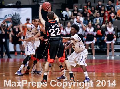 Thumbnail 1 in Coalinga vs Washington Union (CIF CS D4 Final) photogallery.